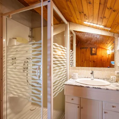 La Perle Des Pyrenees - Maison Pour 8 * Formigueres