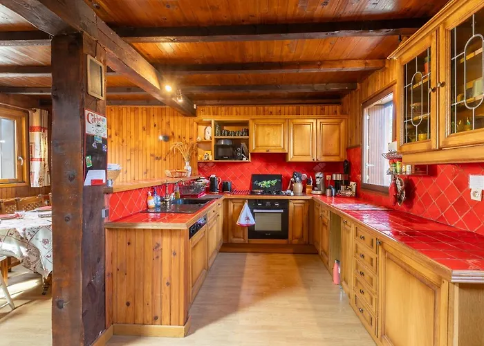 La Perle Des Pyrenees - Maison Pour 8 * Formiguères